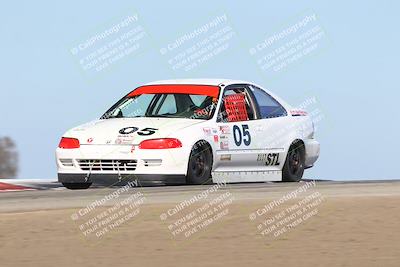 media/Oct-26-2025-CalClub SCCA (Sun) [[8ce1e69566]]/Group 2/Grapevine/